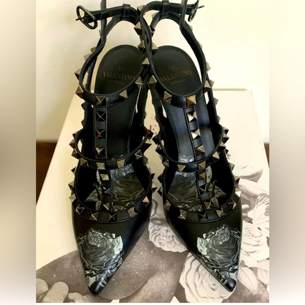 VALENTINO undercover rockstud floral leather pump